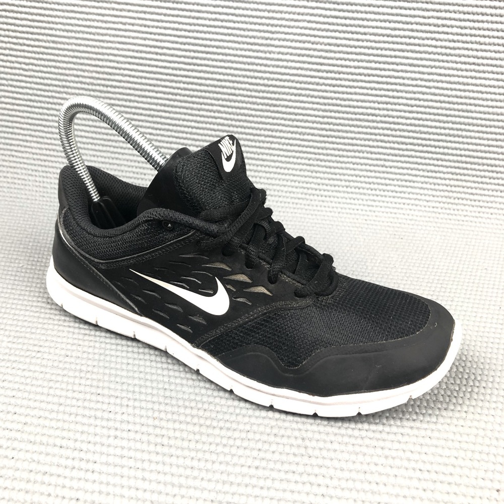 Women's Nike Orive Black and White Athletic Running Shoe (Size 7.5)